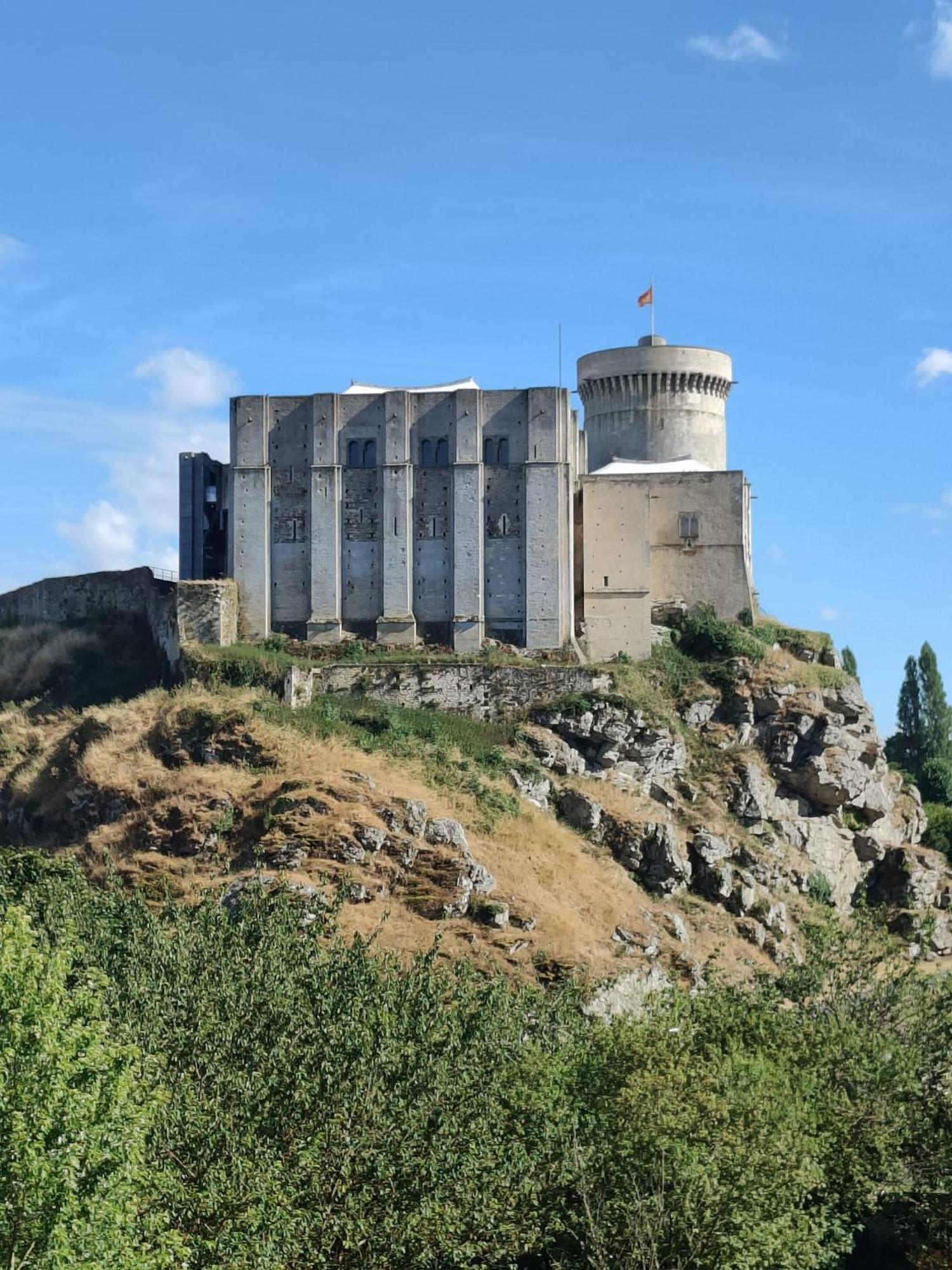 Coeur De Falaise, Normandie Suisse Normande Falaise  Luaran gambar